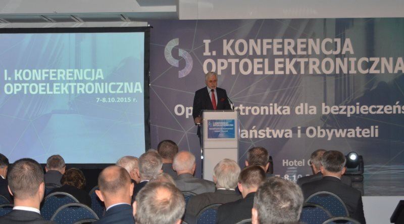 https://pcosa.com.pl/wp-content/uploads/2018/07/konferencja_optoelektroniczna.jpg